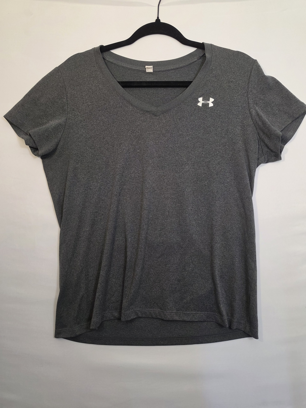 Under Armour Women’s Gray V Neck Athletic Performance T Shirt